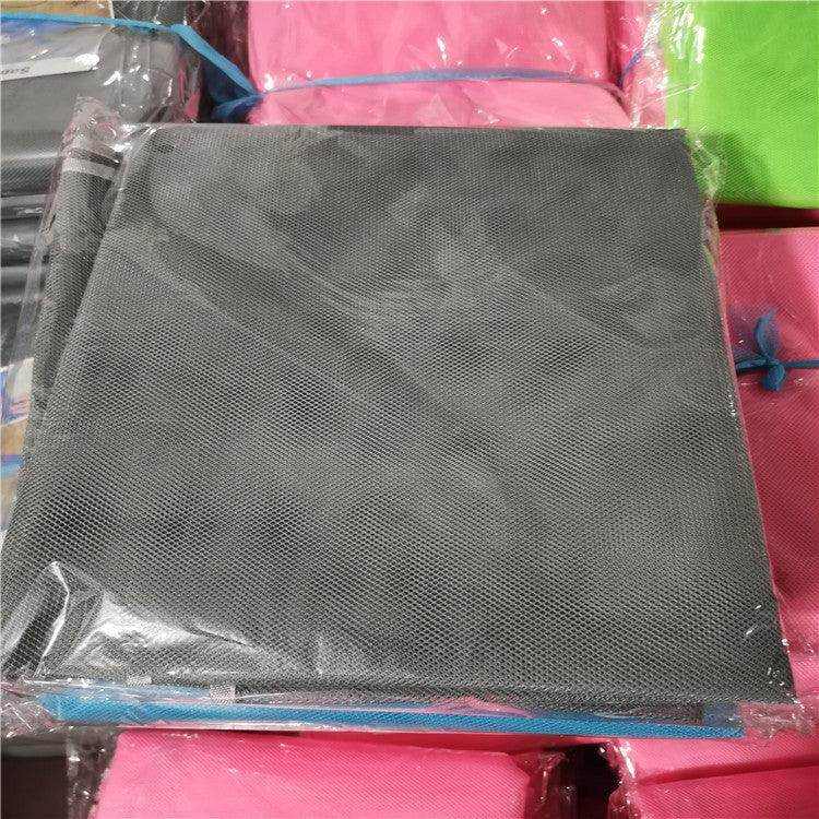 Beach mat for family picnics with sand leakage prevention and polyester fabric