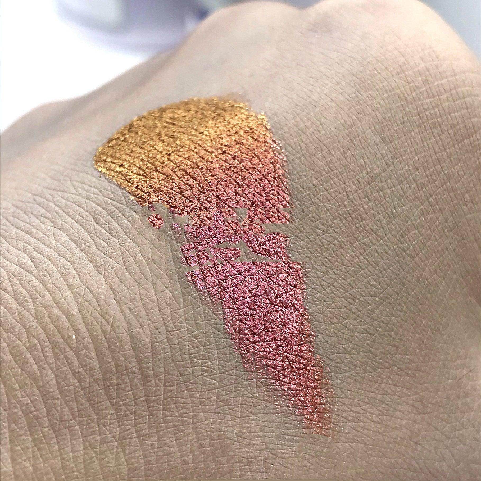 Two-tone Polarizing Eyeshadow Powde - Magellan Fashion Shop