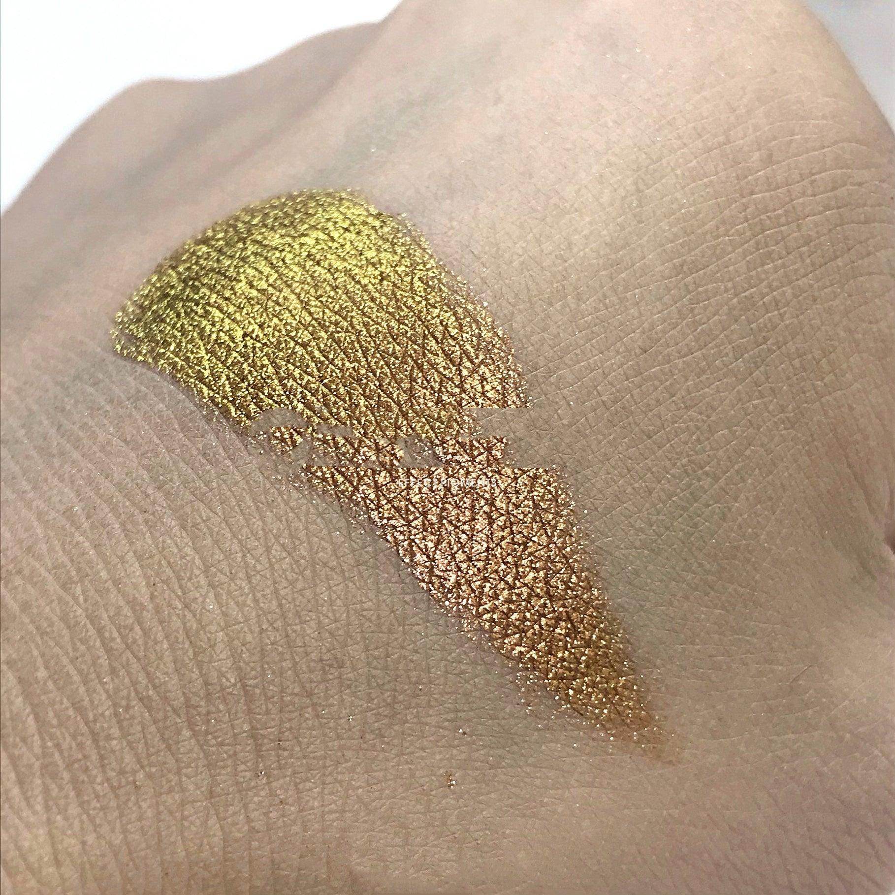 Two-tone Polarizing Eyeshadow Powde - Magellan Fashion Shop